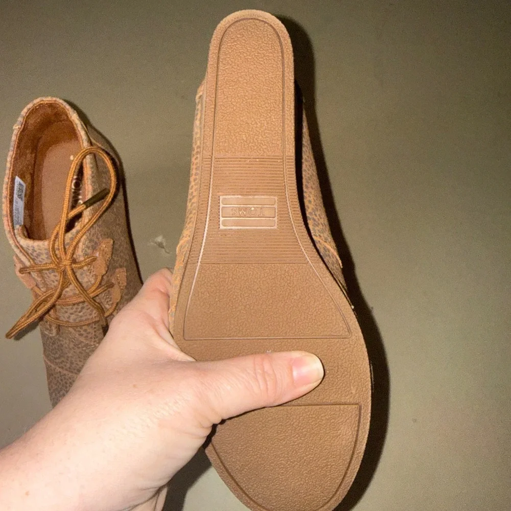 Toms kala wedge